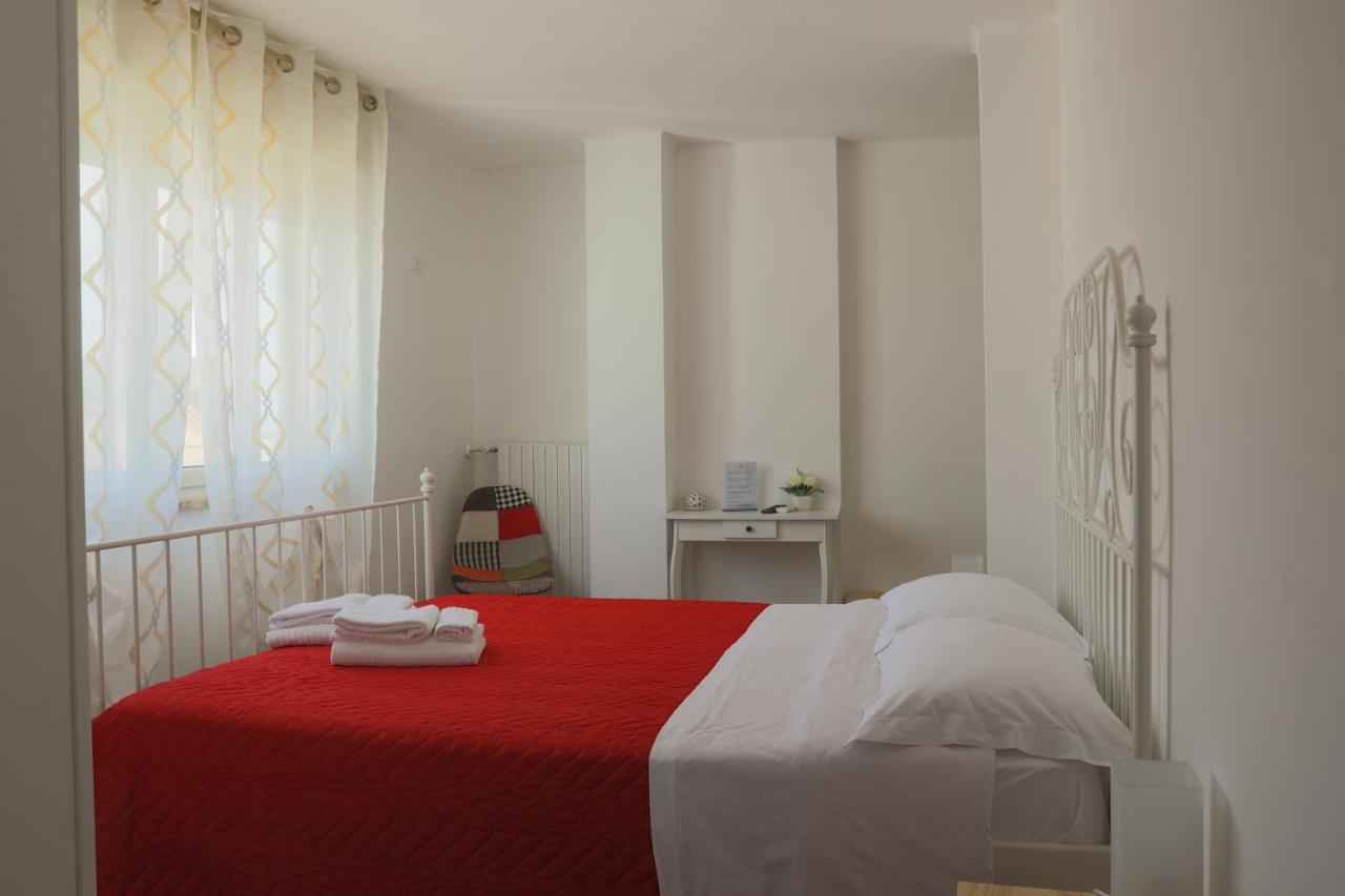 カロヴィーニョ Bed&Bread Piazza 'Nzegna Bed & Breakfast エクステリア 写真